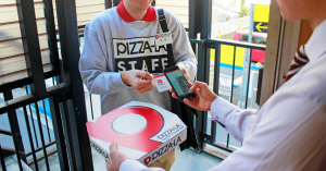 ピザーラに今話題の「PayPay」が導入決定！QRコード決済でピザーラをお届け