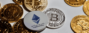 ビットコイン(BTC)の行方はイーサリアム(ETH)に聞け