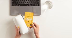 女性特有の眠気、ホルモンバランスの乱れに。ノンカフェインのサプリメントAwake