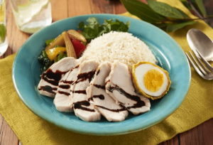 デニーズのフードトラック登場。店舗にない本格アジア料理も